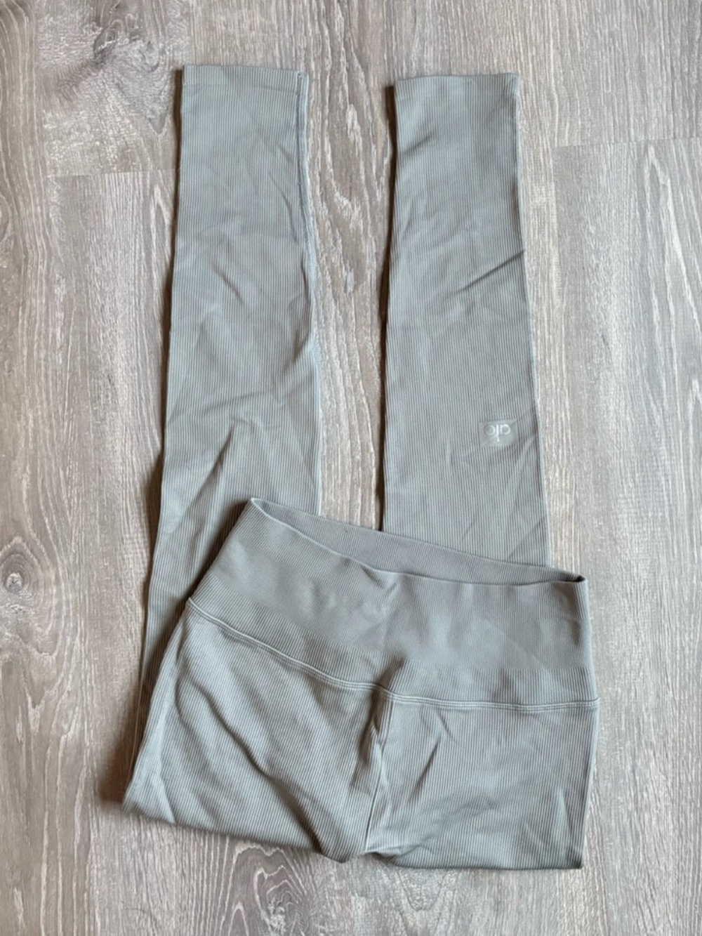 Alo Yoga High-Waist Ribbed Leggings